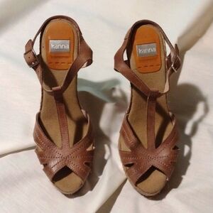 Kanna sandals